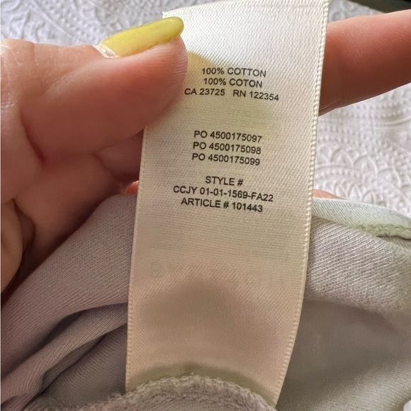 ARITIZA Babaton
Shoulder Pad Tank SIZE XS‎  100% cotton neutral elevated basic - Picture 5 of 7